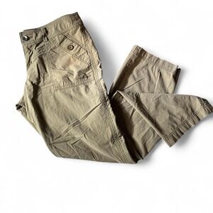 Marmot Women Khaki Cotton Blend Cargo Capris Pants Size 10 Outdoor Hiking